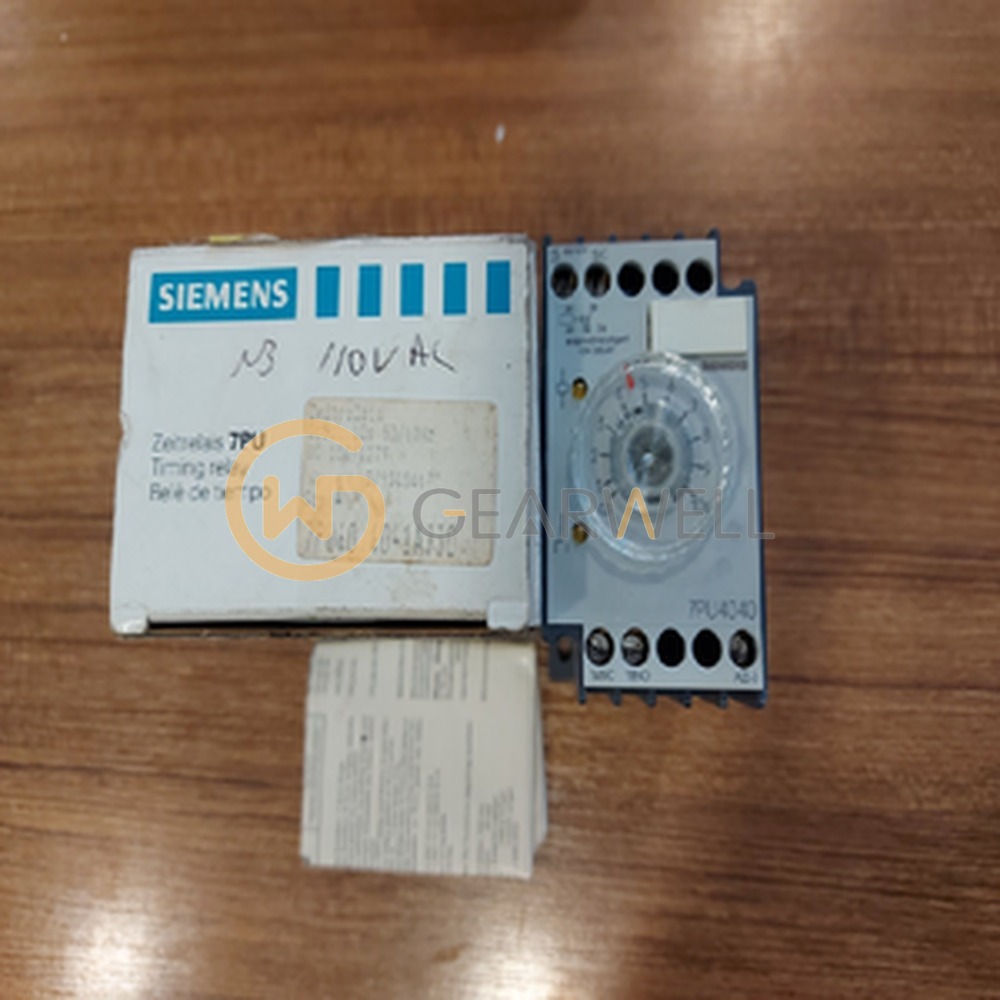 Siemens 7PU4040-1AJ30 Time relay